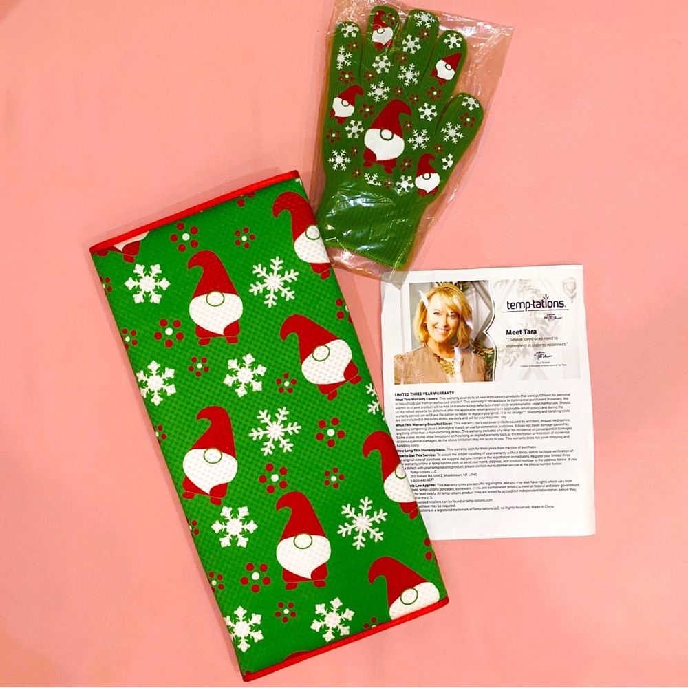 Temp-Tations Temptations Festive Green Red Holiday Drying Mat Oven Glove Mittens